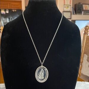 Avon Silver Oval Pendant Necklace